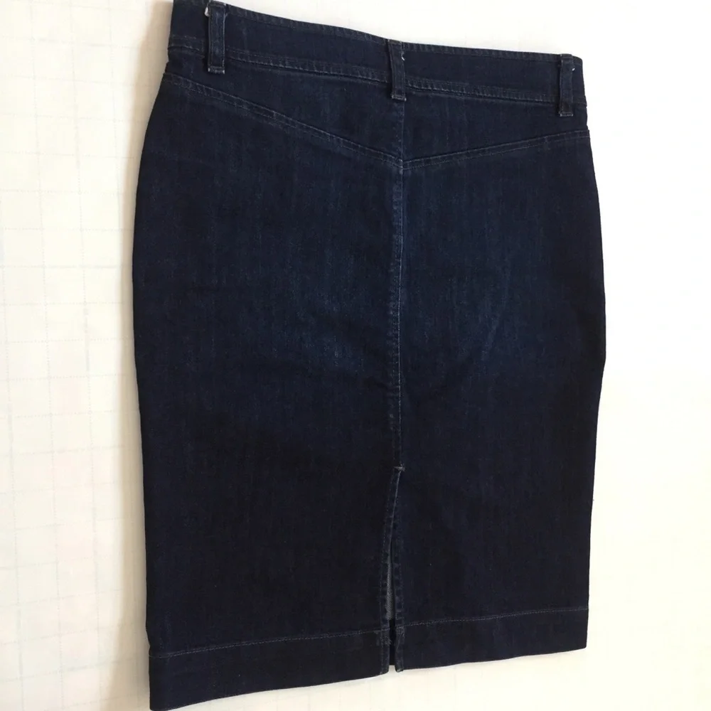 Vintage Uniqlo Slim Fit Slit Back Stretch Skirt 27